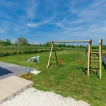 Vine By Interhome Vila *