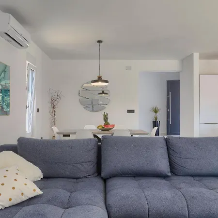 Vine By Interhome