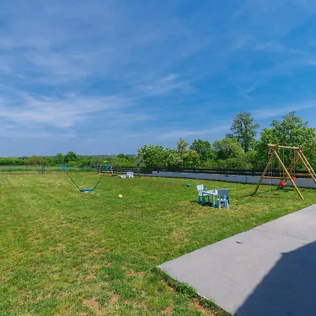 Vine By Interhome Villa Marčana