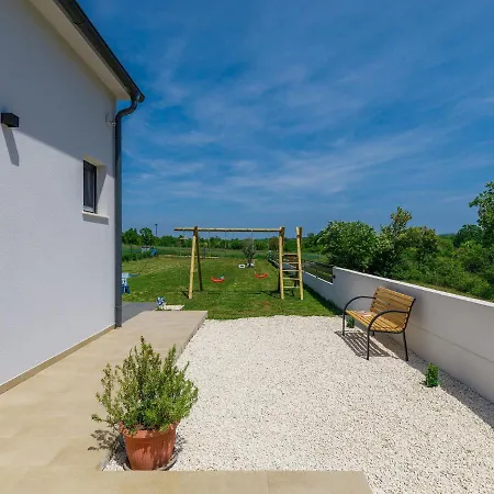 Vine By Interhome