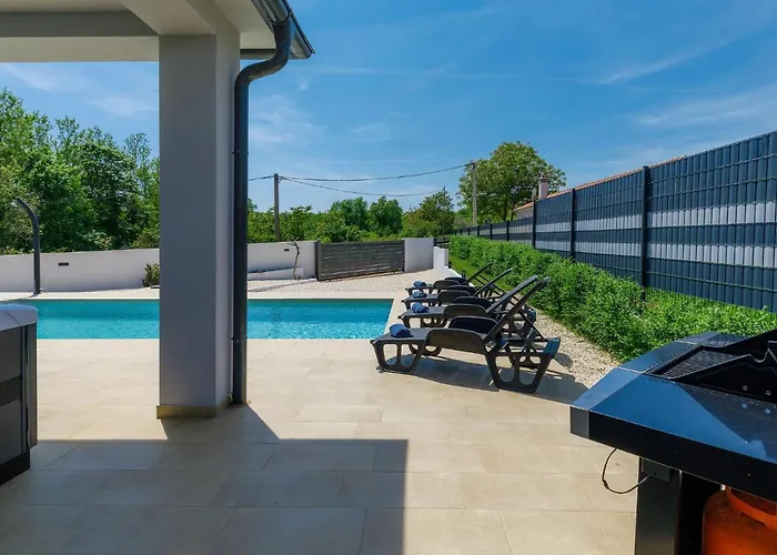 Vine By Interhome Vila *