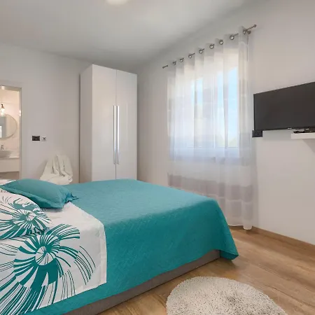 Vine By Interhome Villa Marčana